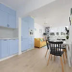 דירה Bright In Warsaw's Ochota District By Renters *