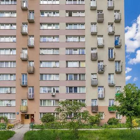 Bright In Warsaw's Ochota District By Renters * Warschau