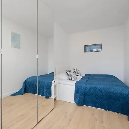 Bright In Warsaw's Ochota District By Renters * Warszawa