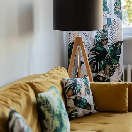 Bright In Warsaw's Ochota District By Renters * Warschau